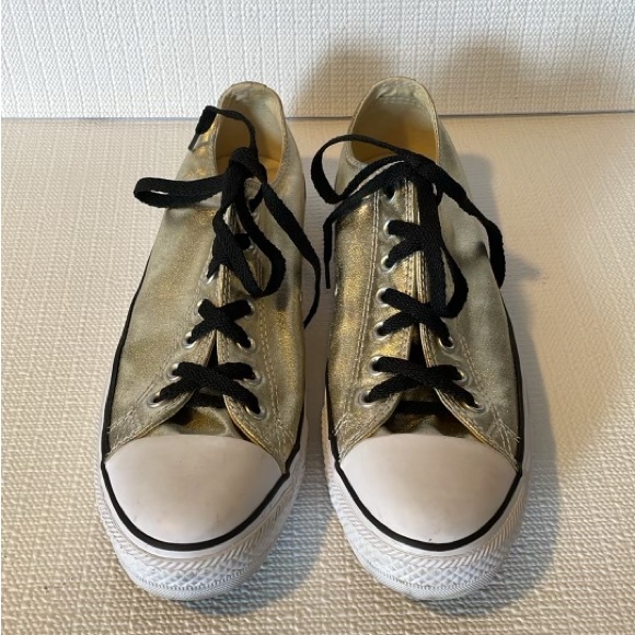 Converse man/woman metallic gold, size 10 Man/12 Woman. - Picture 2 of 8